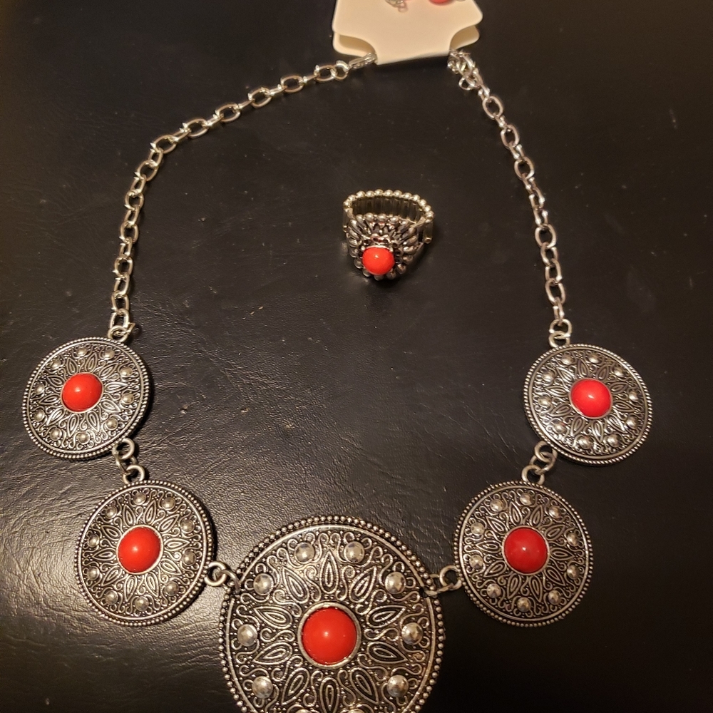 Necklace set